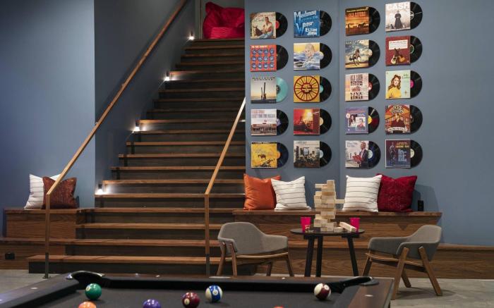 Moxy Nashville Vanderbilt Area
