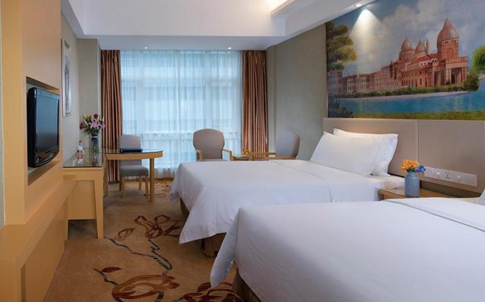 Vienna International Hotel Haikou East High Speed Railway Station