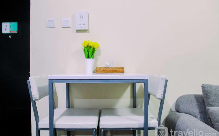 Modern 2BR at The Wave Epicentrum Apt By Travelio