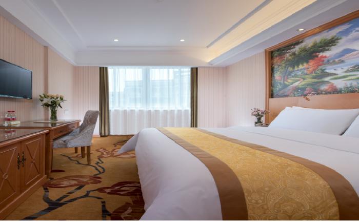 Vienna Hotel Shengzhou Kaiyuna Plaza