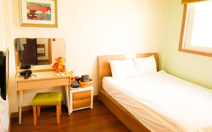 RGB HOUSE HOSTEL