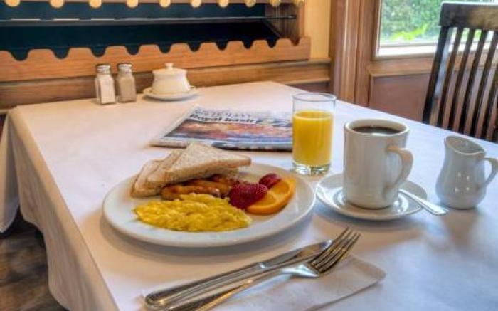 Best Western Plus Stoneridge Inn & Conference Centre