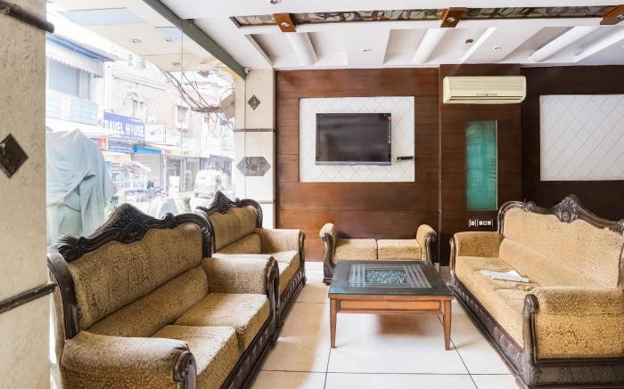 OYO 46221 Hotel Shiv Dev International