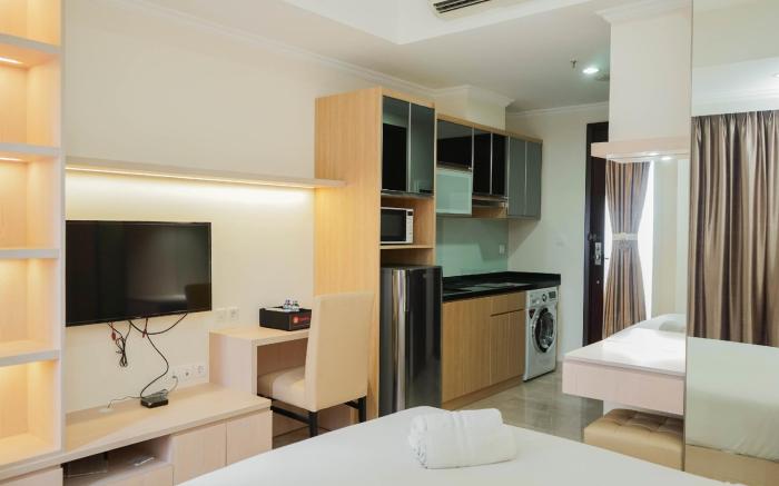 Comfy Studio Apartment at Menteng Park By Travelio