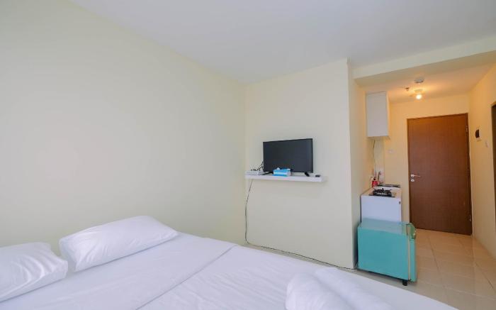 Tifolia Studio Apt with Double Bed By Travelio