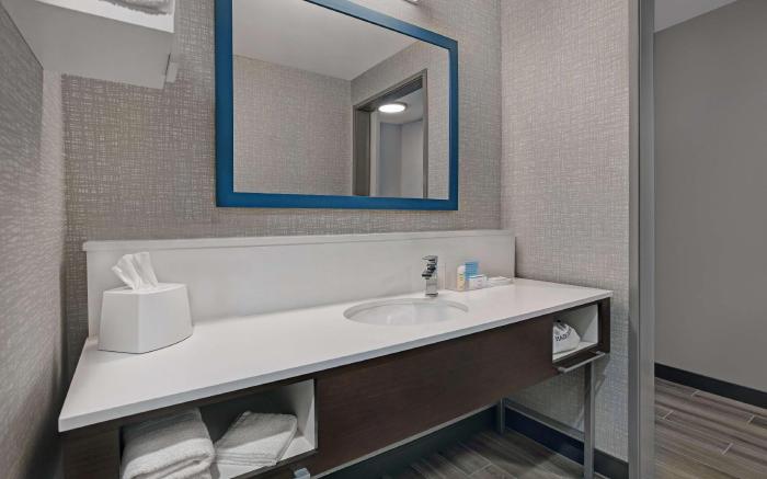 Hampton Inn & Suites Farmers Branch Dallas, TX