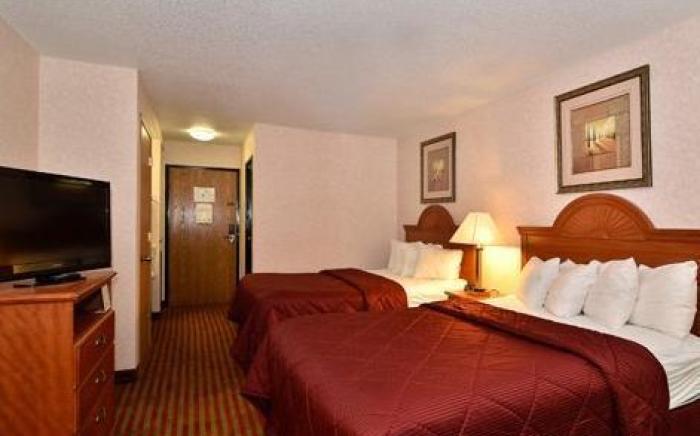 Clarion Pointe Racine - Mount Pleasant