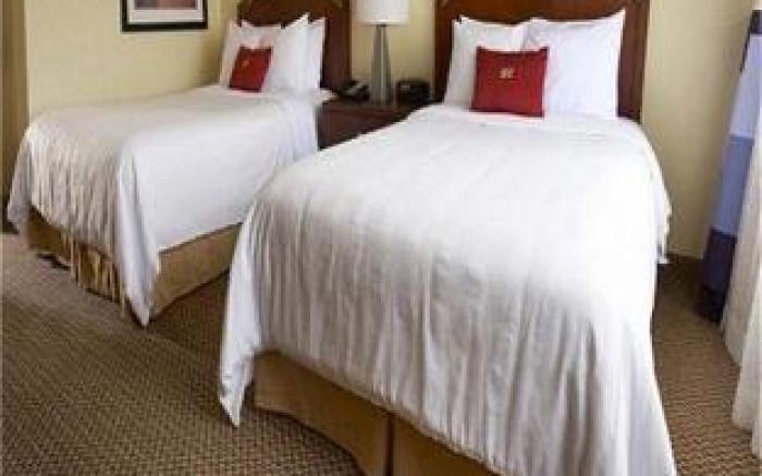 Crowne Plaza Suites Arlington By IHG
