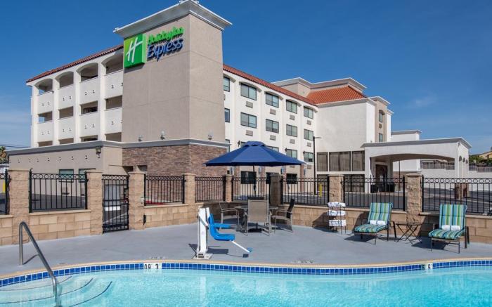 Holiday Inn Express San Diego South - National City By IHG