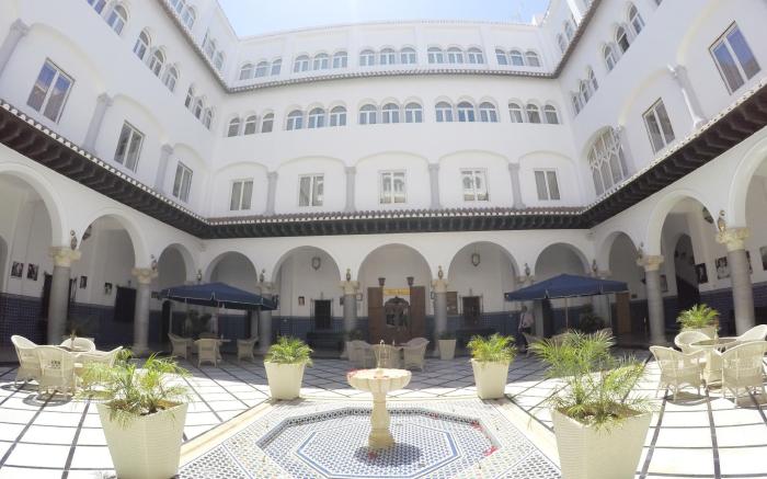 El Minzah Hotel