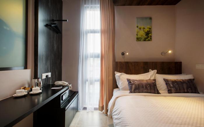 Hotel Twenty 8B