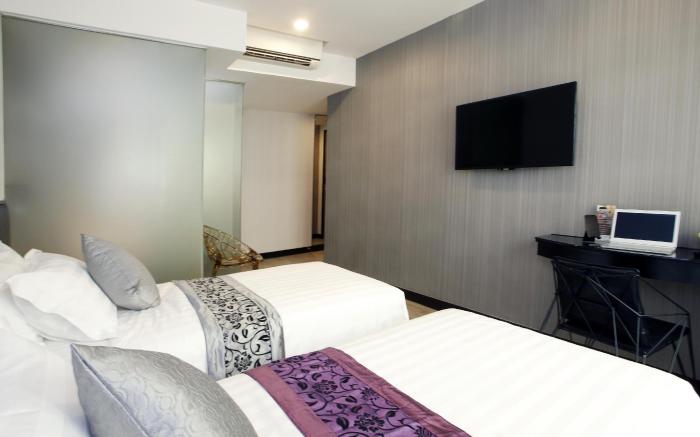 M1 North Point Hotel