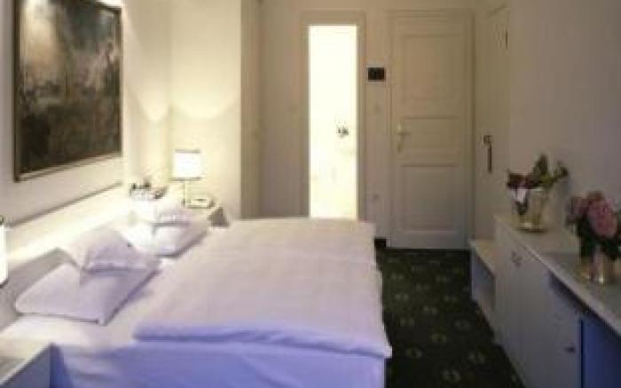 Hotel Elephant