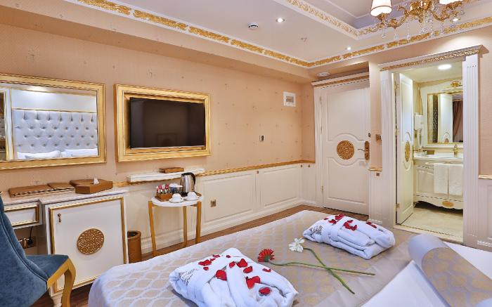 Hotel Emirhan Palace