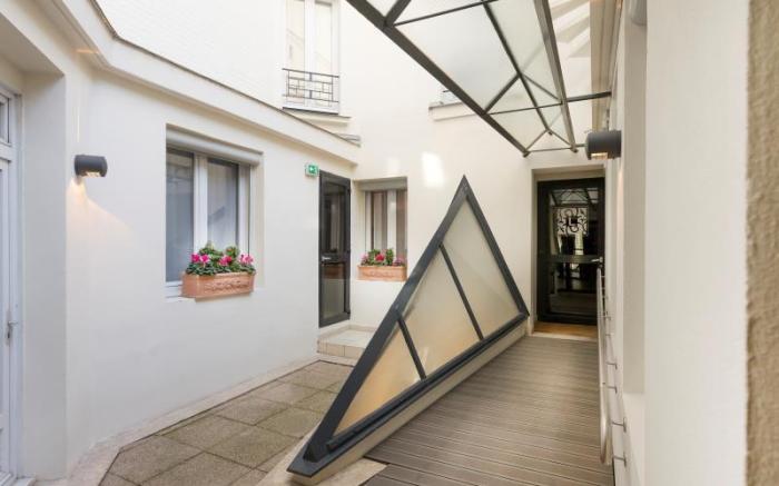 Libertel Canal Saint Martin Hotel