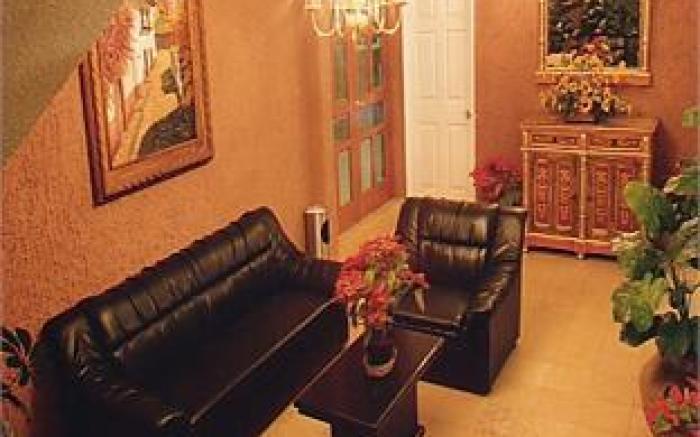 Hotel Puente Real