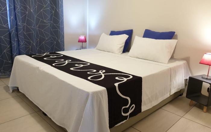 WESTWOOD APPARTMENT PENTHOUSE WITH PRIVATE ROOFTOP