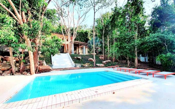 Havana Pool Villa