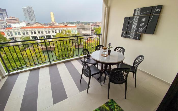 The Waterfront Apartments A301