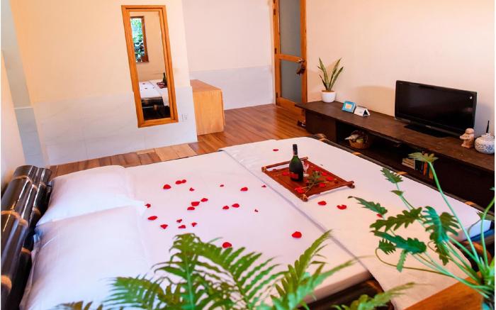 Happy Garden apt near District 1 and Airport