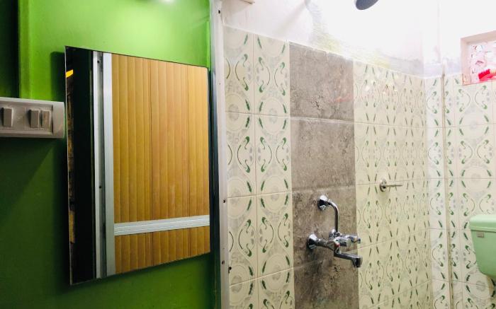 Partial Sea View non AC room in Arambol