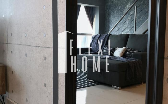 NETFLIX Pinnacle PJ Industrial Duplex - Flexihome 