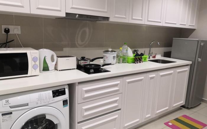 Dz Studio and Suite Parisien Tower @ i-City