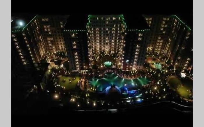 Just Cozy Apartment (1 BR borneo bay city)