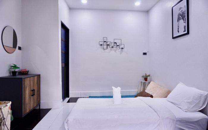 P'Ja House by Lorenzo Property