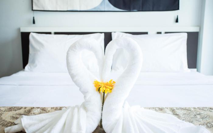 Happy 99 guest house/Deluxe double room & balcony