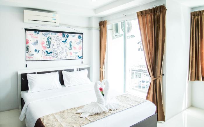 Happy 99 guest house/Deluxe double room & balcony