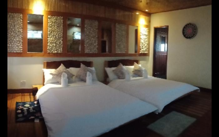 Comfort Quadruple Room (beach front area)