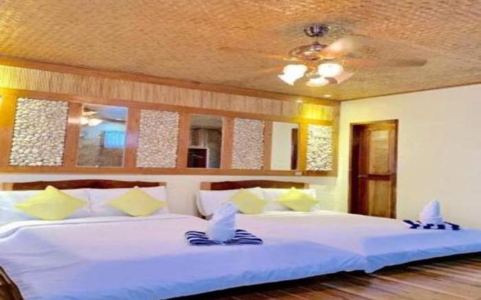 Comfort Quadruple Room (beach front area)