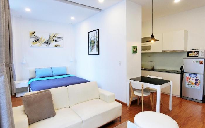 M- HService Apartment with super space and bathtub