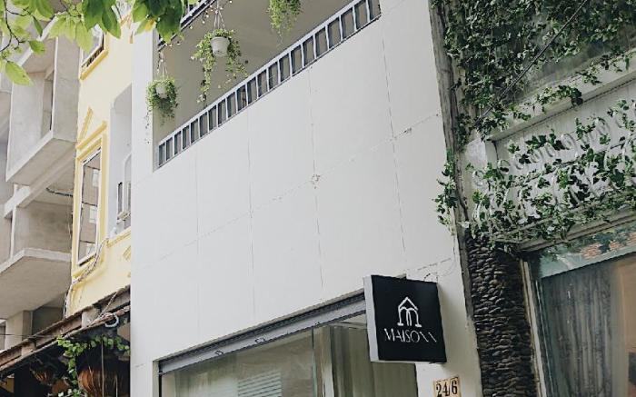 Private Bal Elegant 3 min to Independence Palace 2