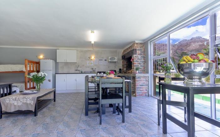 Kingfisher Hollow Self Catering Guest House.