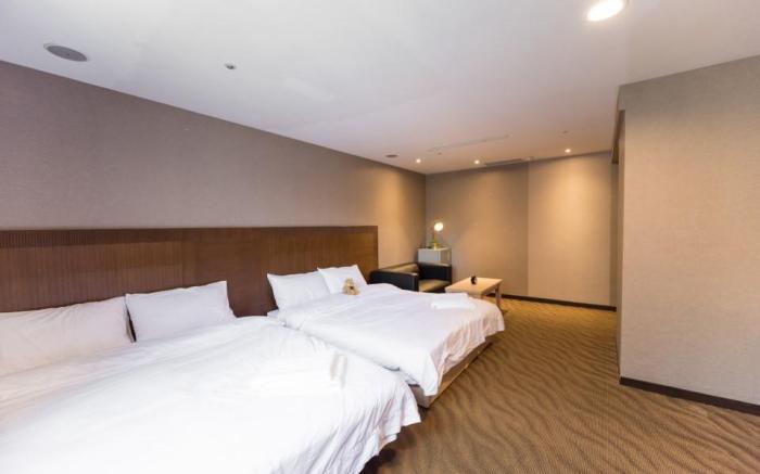 HP11611 Best location 1min Guting MRT 2 beds