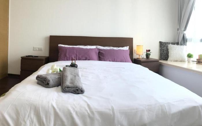 Luxurious Cosy 2 bedrooms Condo @ R&F Mall
