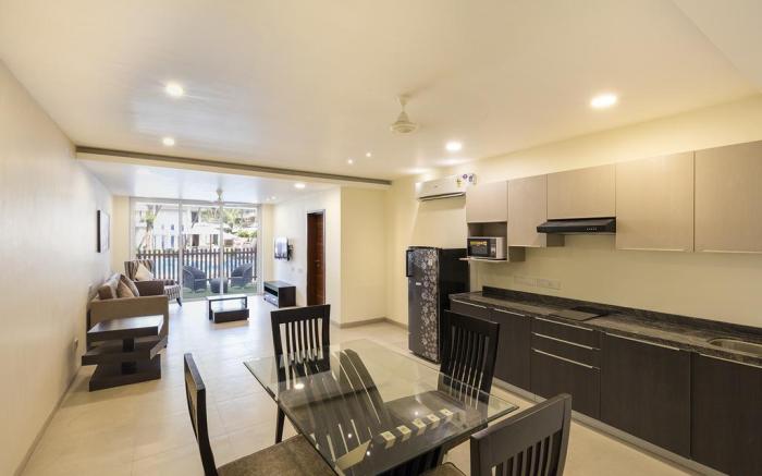 Aarju Luxurious Wave