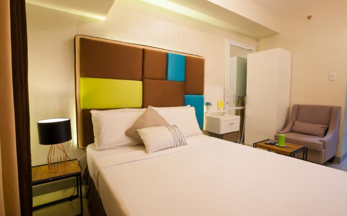 MYRA'S BEDSIT 1