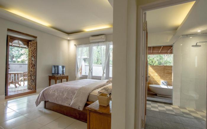 Villa 3# 1 BR Balinese Villa with public pool