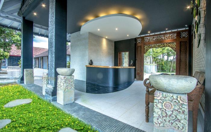 Villa 3# 1 BR Balinese Villa with public pool