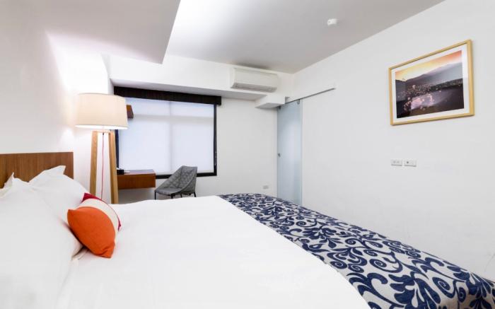 101 XinYi Luxury B for 2-6P  (Monthly)