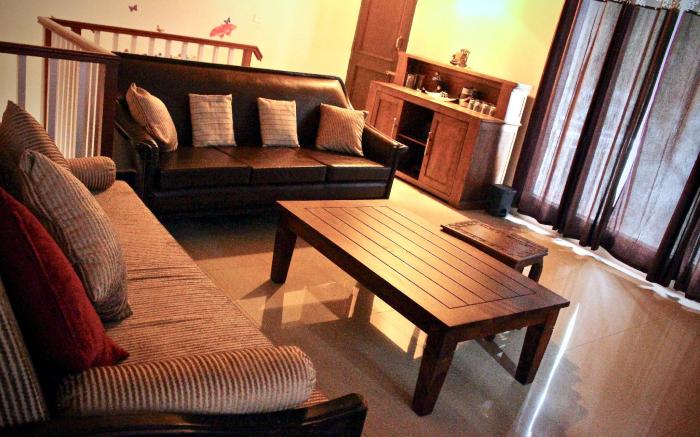 Pine Crest West Menage - Abode in nature's bounty