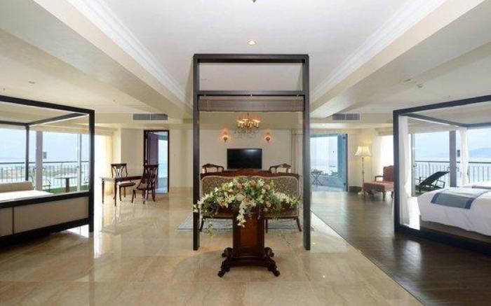 Oriental Hotel Okinawa Resort & Spa