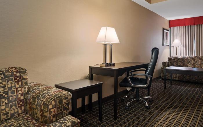Best Western Plus Burlington Inn and Suites