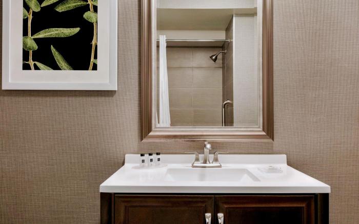 Hampton Inn & Suites Newark Airport Elizabeth