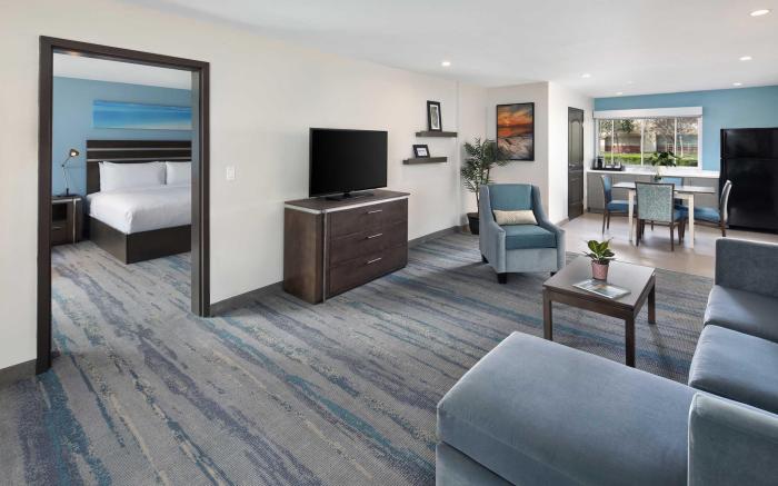 The Cove Hotel