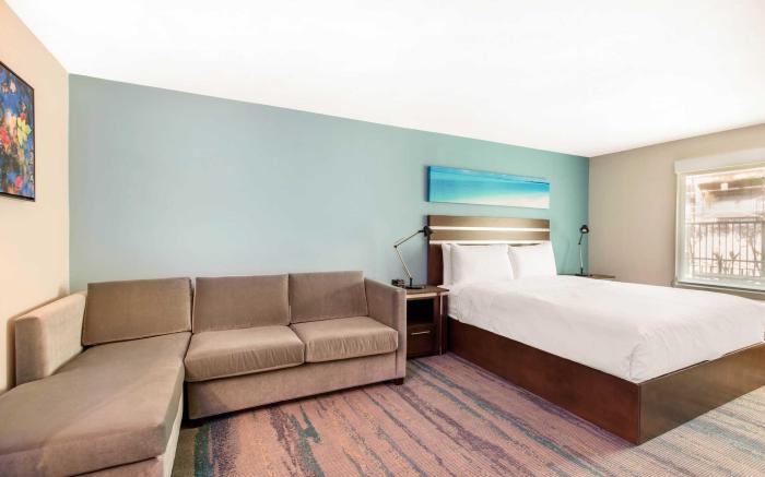 The Cove Hotel