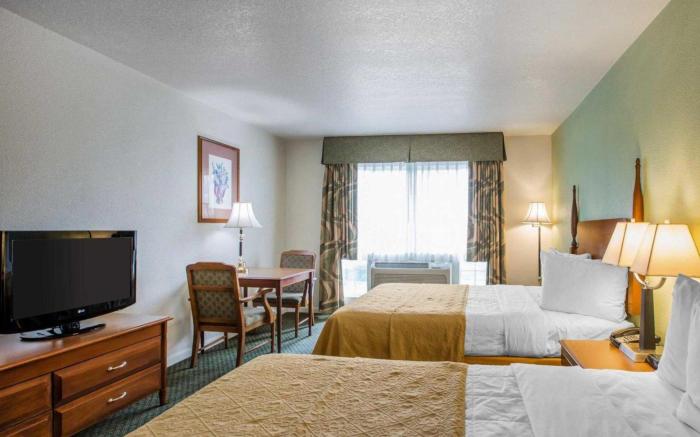 Quality Inn & Suites Tulare
